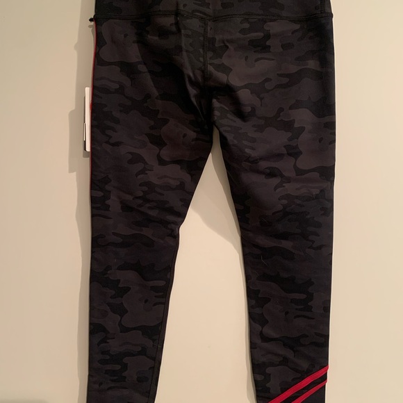 Vimmia Dark Camo leggings, size Large - Picture 3 of 7